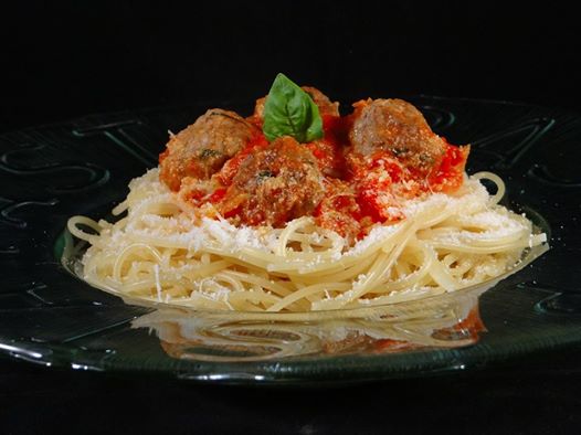 spaghettis aux boulettes de boeuf : Recette de spaghettis aux boulettes de  boeuf