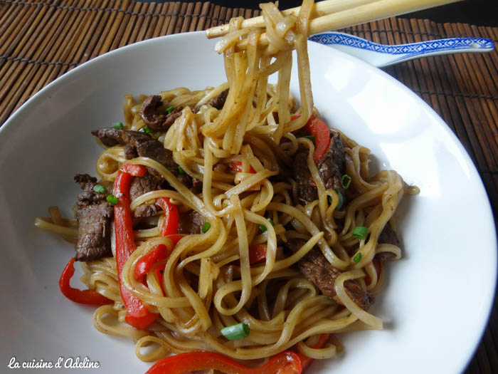 Recette - Wok de nouilles sautées aux légumes et champignons en