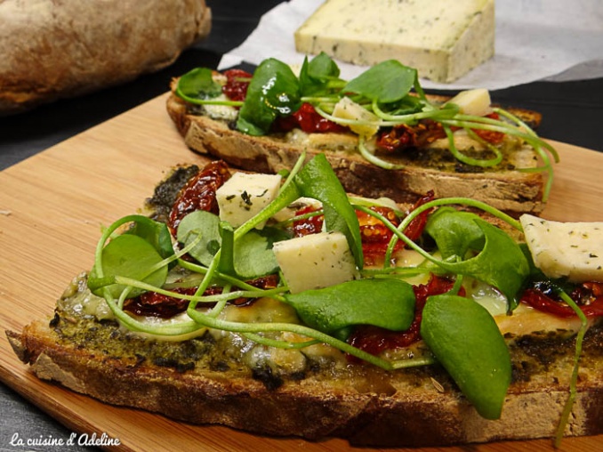 Tartine gourmande made in Alsace - pesto tomate munster