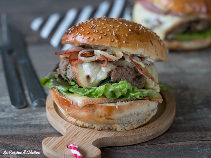 Burger savoyard à la raclette