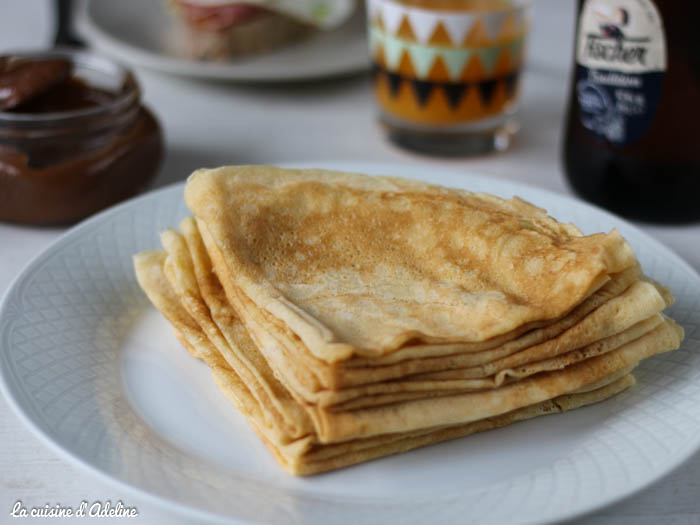 Crêpes vegan au matcha et coulis de framboises - Recette Crêpes