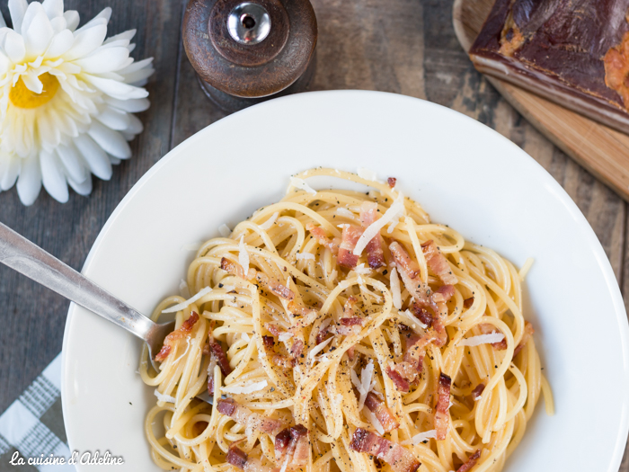 Spaghetti à la carbonara recette italienne sans crème