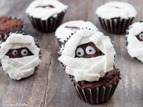 Cupcakes momie au chocolat - Recette Halloween