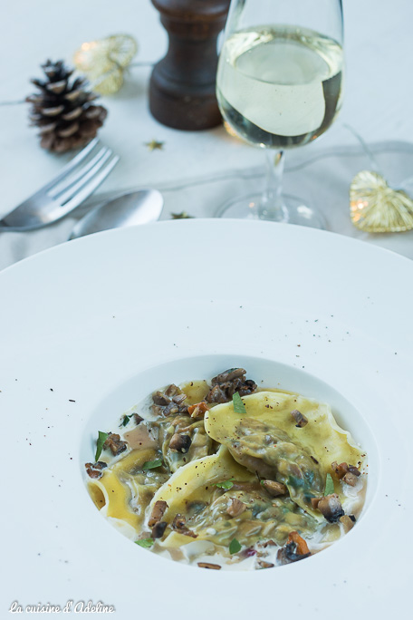 Raviolis, sauce aux champignons et à la pancetta