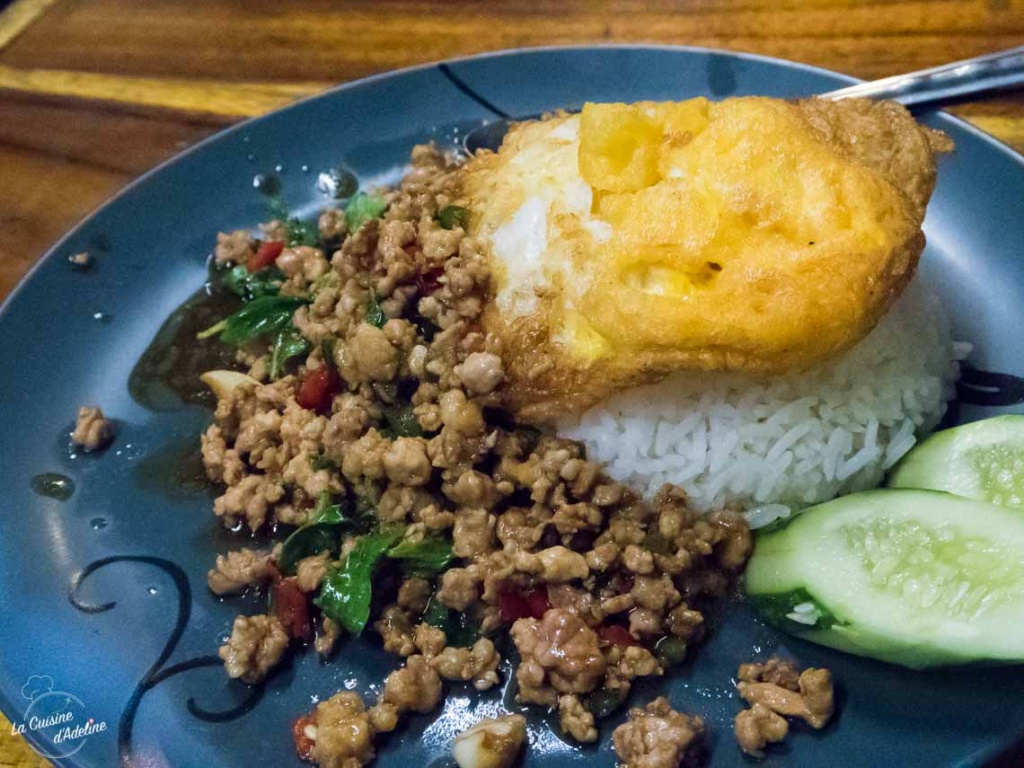 Pad Kra Prow - Hot basil beef Thailande