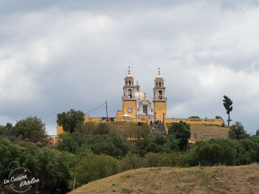 Cholula Iglesia Nuestra Senora de los Remedios pyramide Mexique