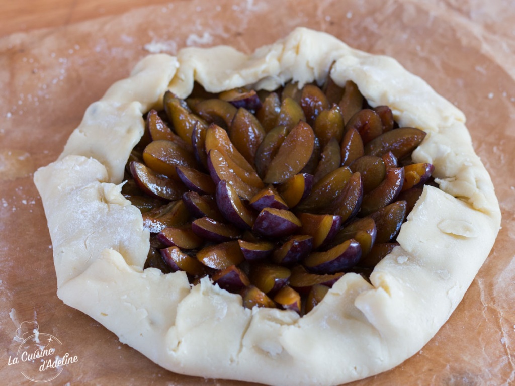 Tarte rustique aux quetsches prunes Alsace avant cuisson