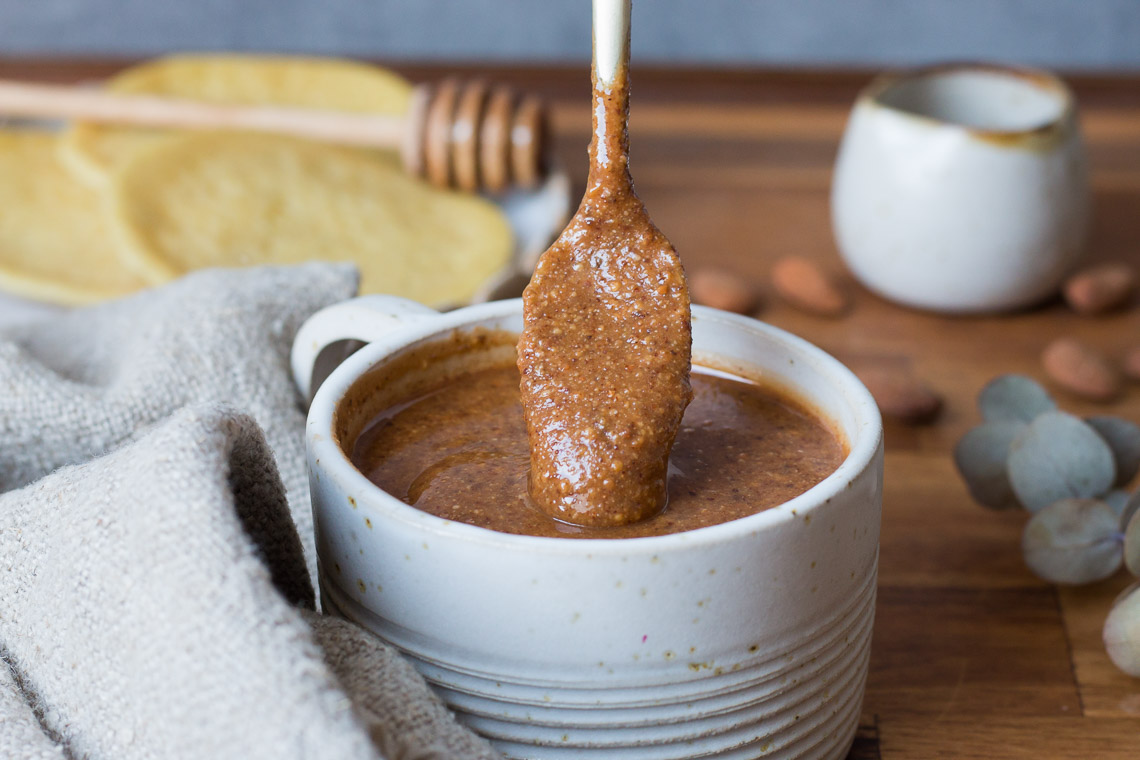 Recette - Petit pot de crème au lait d'amandes et au miel en vidéo